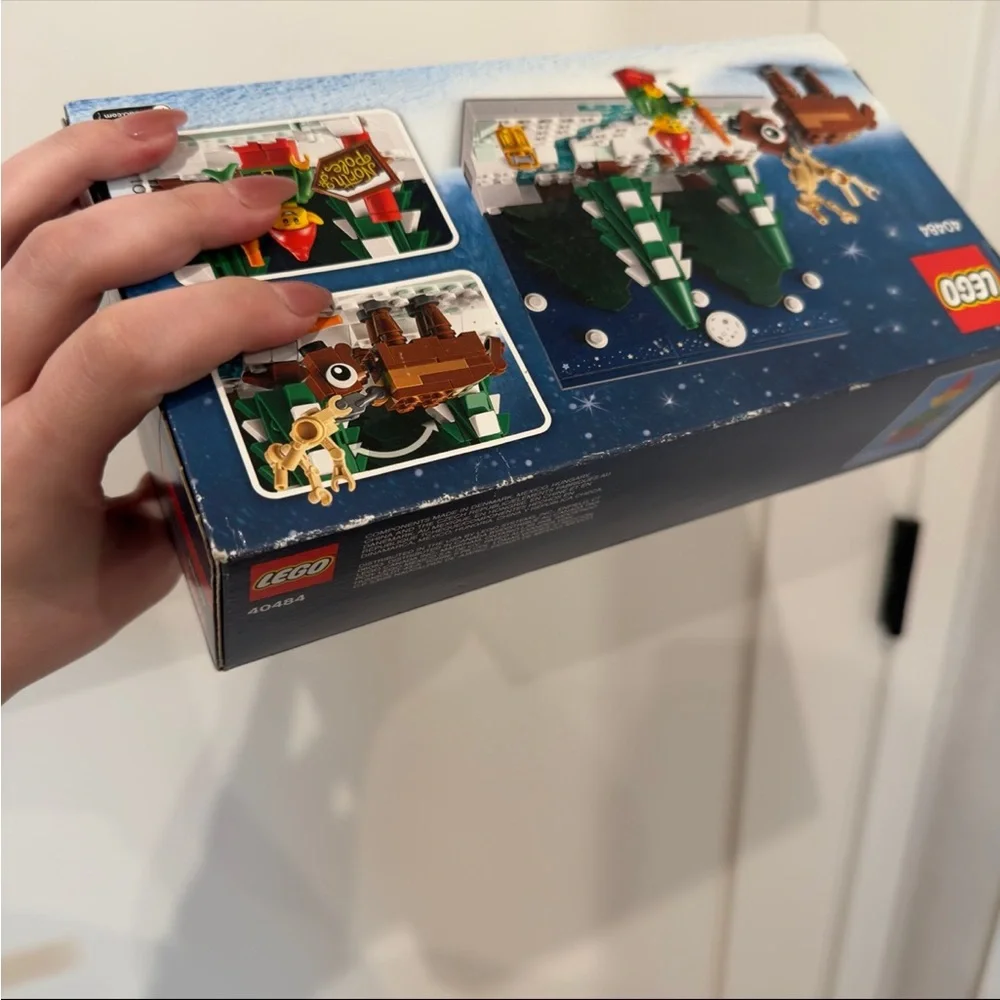 NEW LEGO Seasonal: Santa's Front Yard (40484) Limited Edition Retired